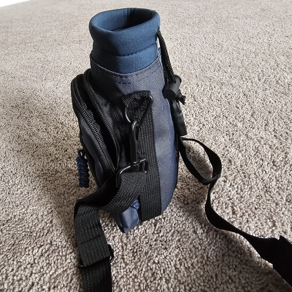 Wild Wolf Outfitters Water Bottle Holder for 32oz Bottles Blue - Carry, Protect - Picture 10 of 16